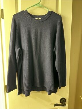 crown & ivy Navy Ribbed Crewneck Sweater